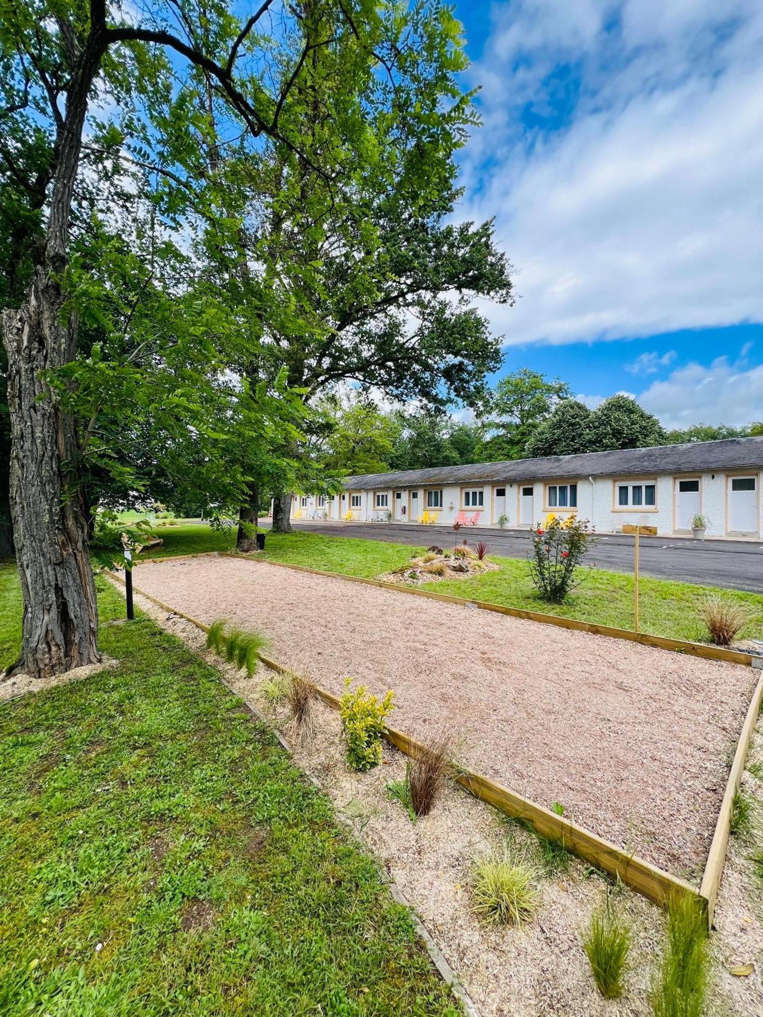 Motel Les Broussailles Mesves-sur-Loire Buitenkant foto