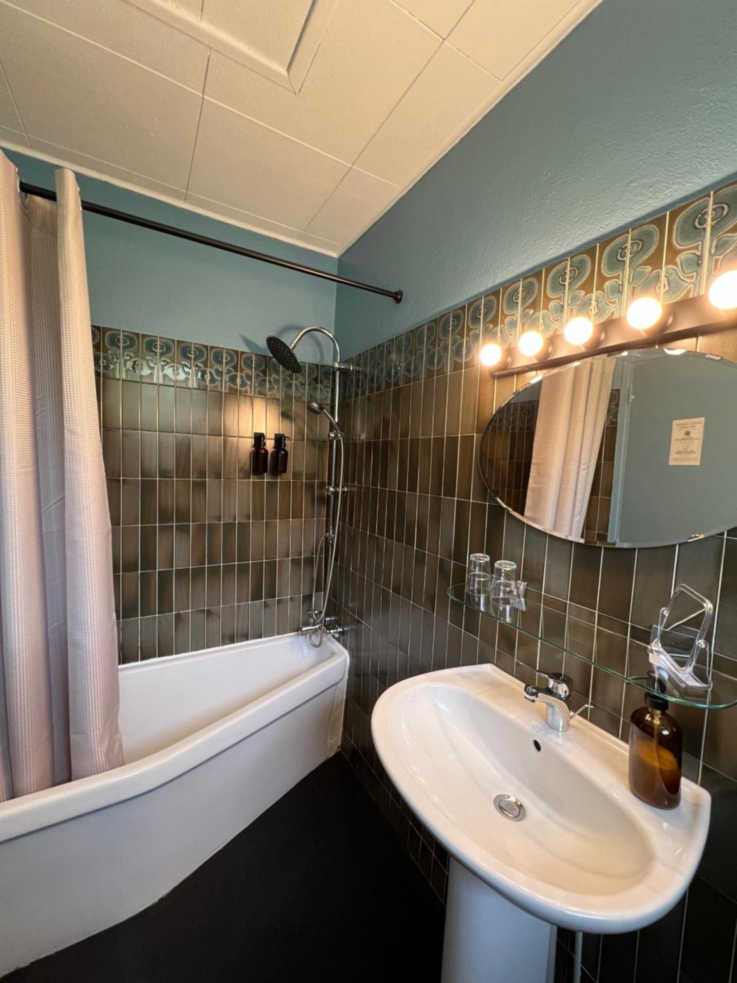 Motel Les Broussailles Mesves-sur-Loire Buitenkant foto